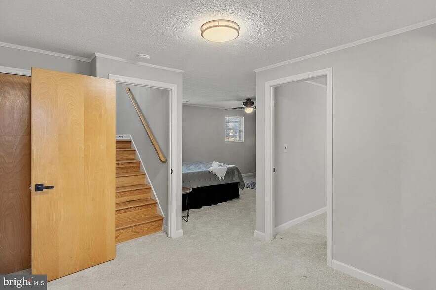 downstairs entry from inside - 5005 Apache St