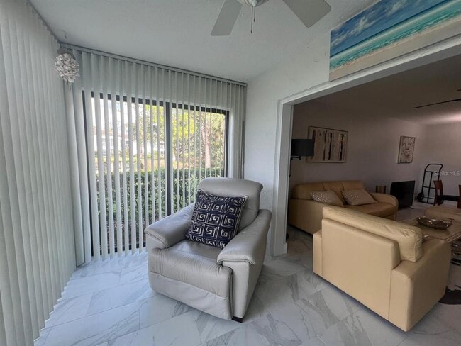 Building Photo - 5279 Willow Links