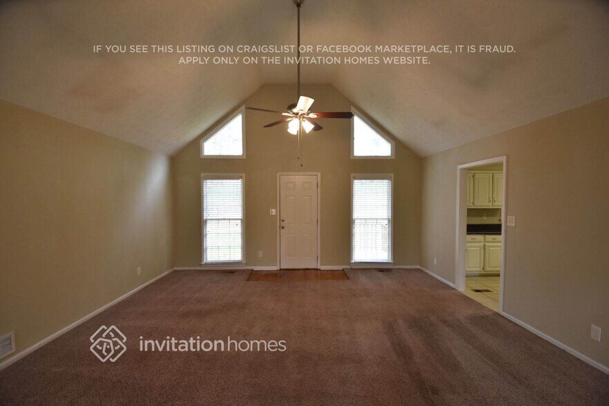 Building Photo - 1501 Sundale Dr