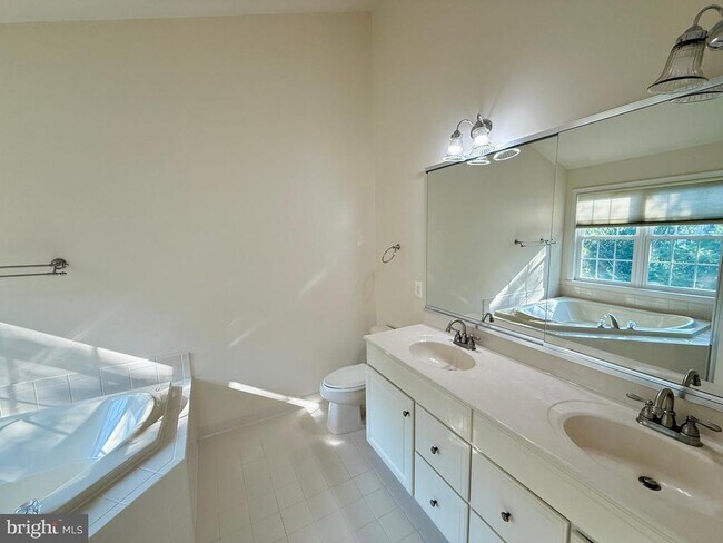 Building Photo - 5624 Arrowfield Terrace