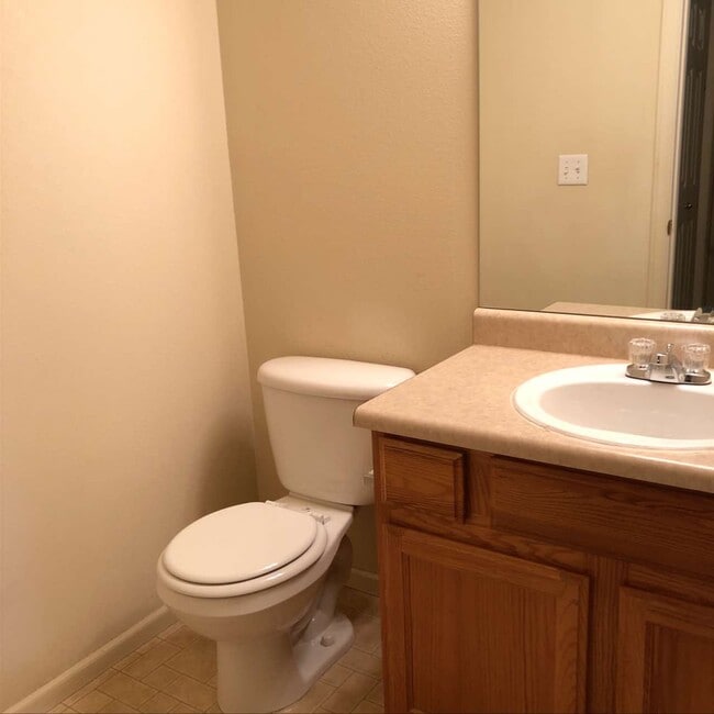 Building Photo - 4533 Starflower Dr