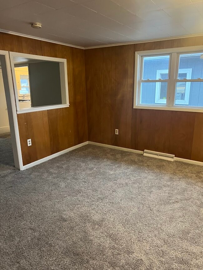 Building Photo - 1536 N Viking Dr