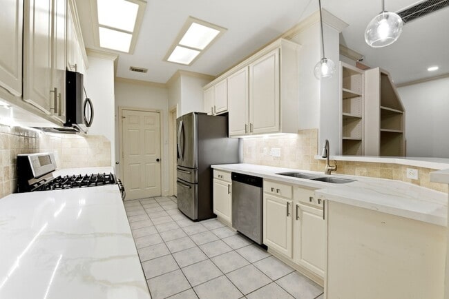 Building Photo - 78 N Camellia Grove Cir