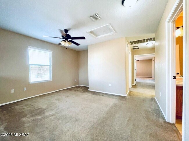 Building Photo - 2736 N Neruda Ln