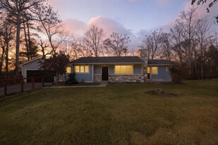 Building Photo - 23 Salem Rd