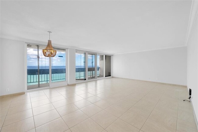 Building Photo - 4280 Galt Ocean Dr