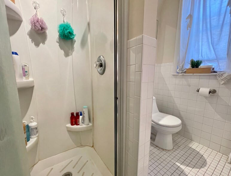 Building Photo - 15 Aberdeen St