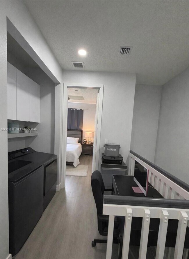 Building Photo - 2244 NE 42nd Ave