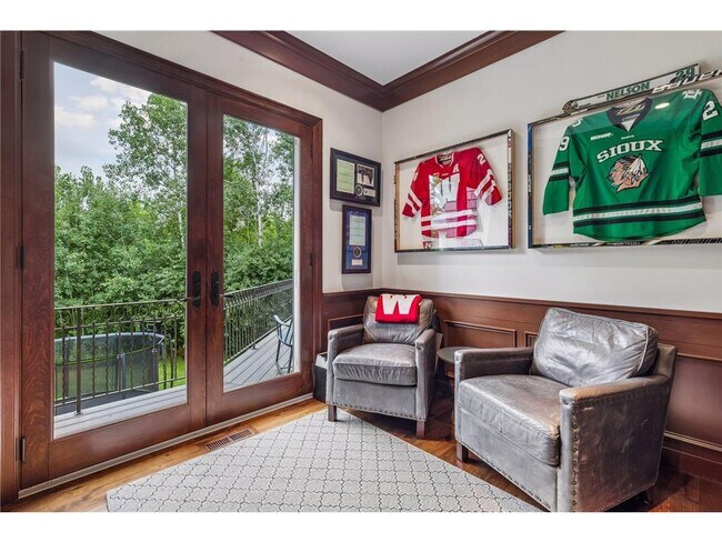 Building Photo - 15700 Portico Dr