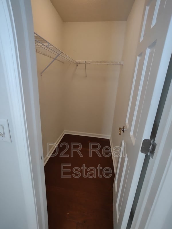 Building Photo - 1121 Branigin Creek Ct