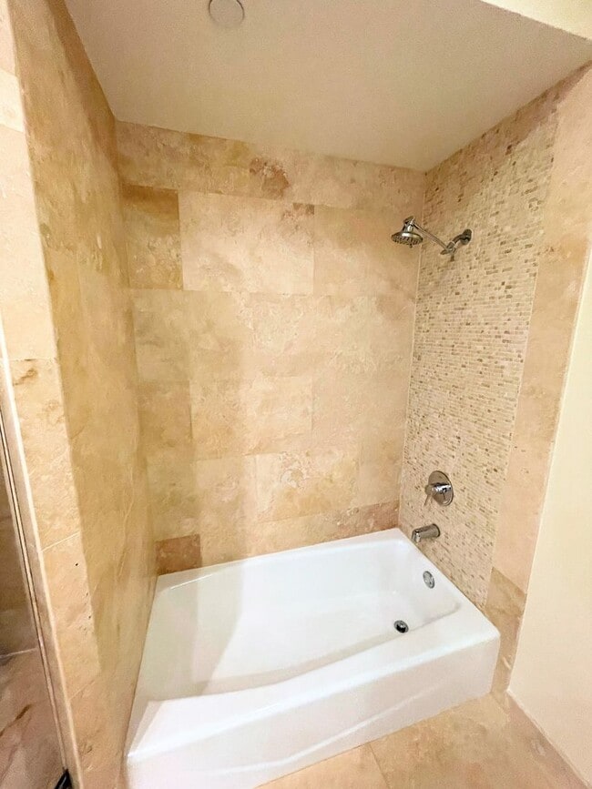 Building Photo - Studio City living at a great price. 3bd/2ba condo, dual parking, water/trash included!