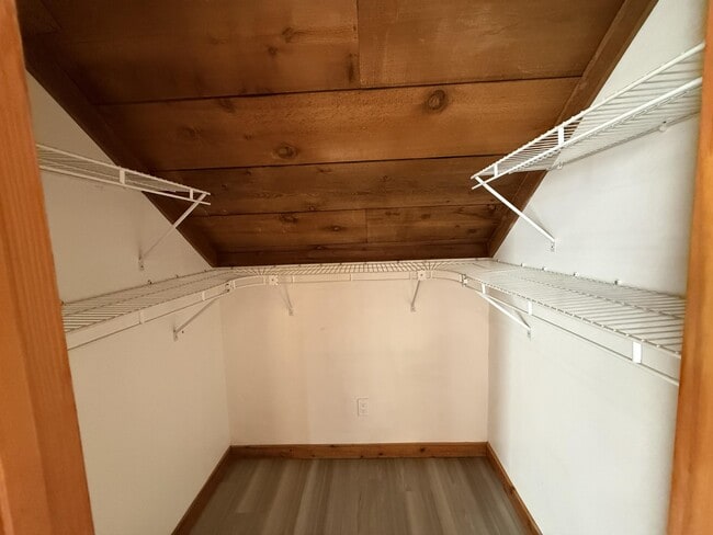 Building Photo - 17503 30th Ln N