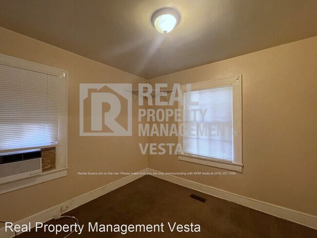 Building Photo - 2 br, 1 bath House - 1052 Mimosa Dr