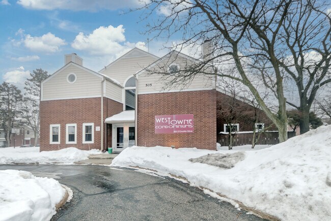 Common area - 515 Donofrio Dr