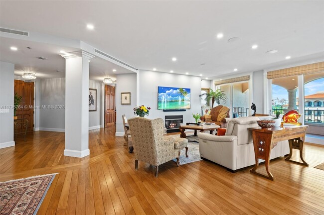 Building Photo - 13643 Deering Bay Dr
