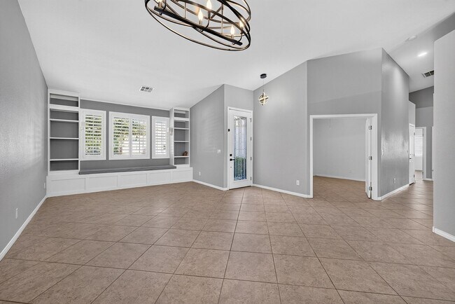 Building Photo - 5317 Blue Evergreen Ave