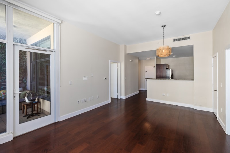 Building Photo - 530 K St