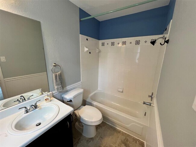 Building Photo - 204 Quail Meadow Dr