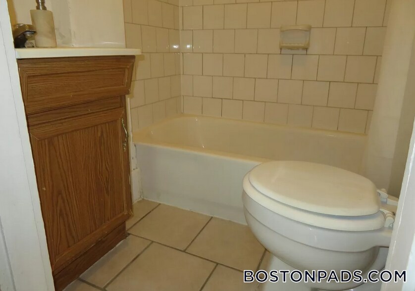 Building Photo - 89-91 Hancock St.