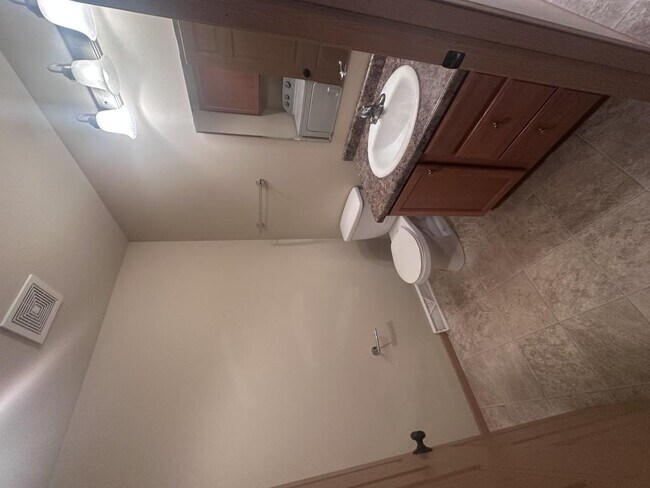Building Photo - 2519 Parkfield Dr