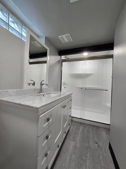 Building Photo - 7230 Beech Ave