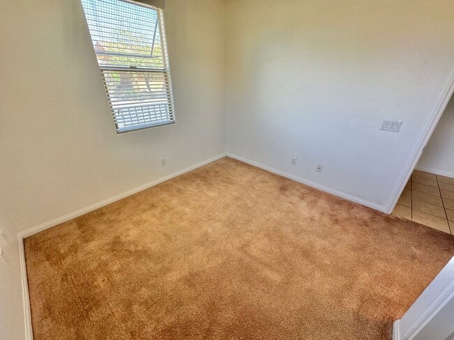 Building Photo - BEAUTIFUL 4 BEDROOM HOME IN GUARD GATED CO...