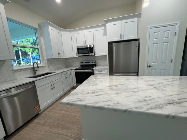 Building Photo - 247 Debary Dr