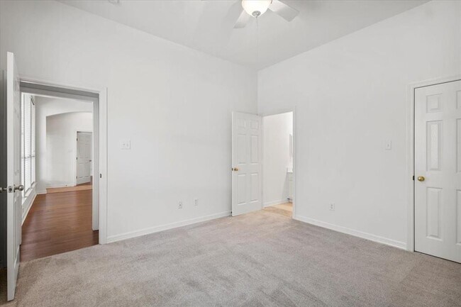 Building Photo - 2127 Clear Lake Pl