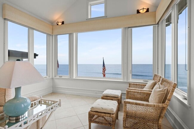 Building Photo - 3086 Solimar Beach Dr