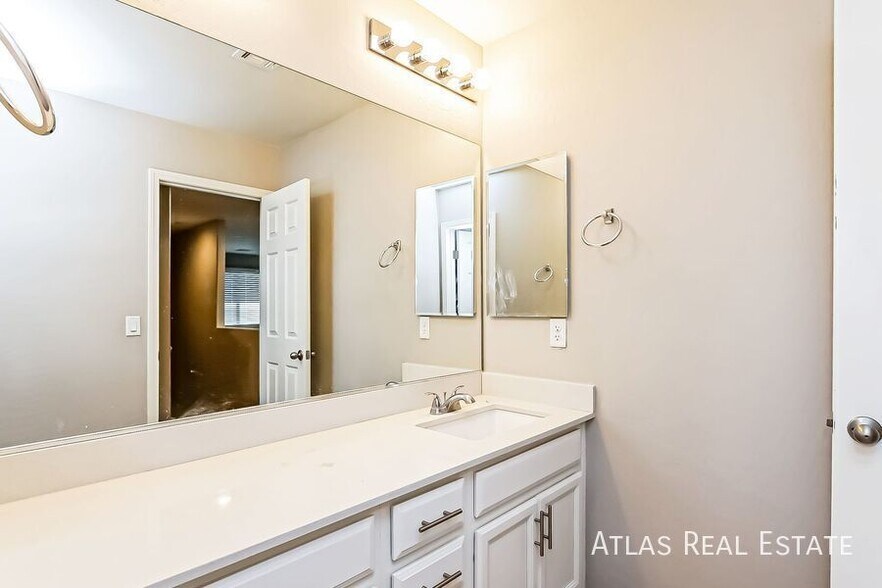 Building Photo - 9263 Moonlight Nest Ln