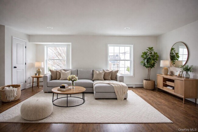 Building Photo - 451 E Pine St