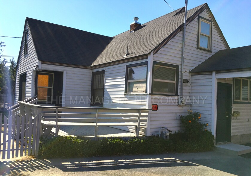Building Photo - 576 Addison Ave W