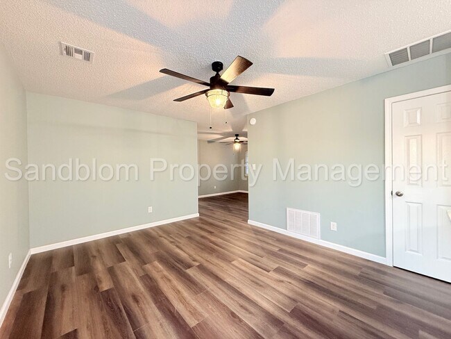 Building Photo - For Lease | Pratville | Available Now!