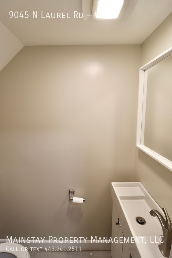 Building Photo - Updated 2 Bedroom Townhome in Whiskey Bottom!