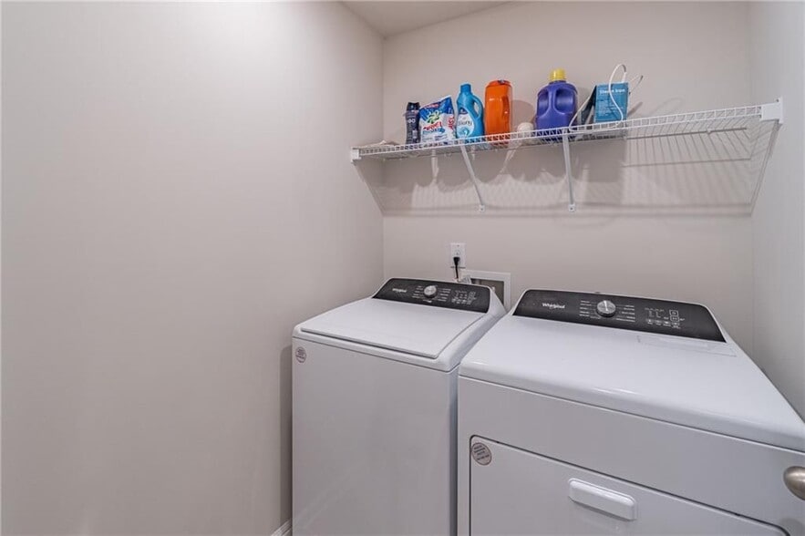 Building Photo - 1452 Villageside Ct