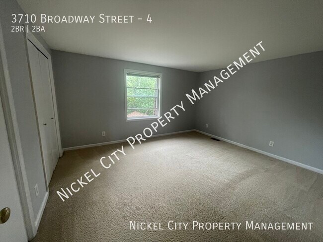 Building Photo - 3710 Broadway