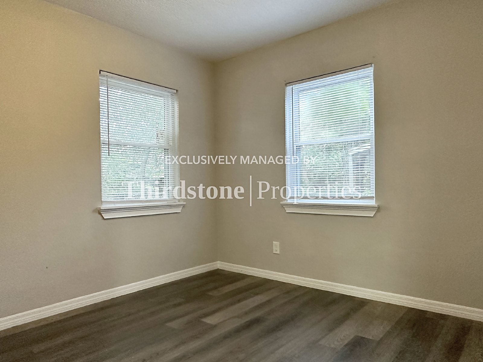 Building Photo - 3347 Phyllis St