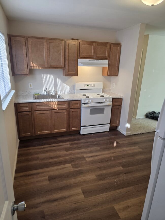 Building Photo - 1225 Redman Blvd