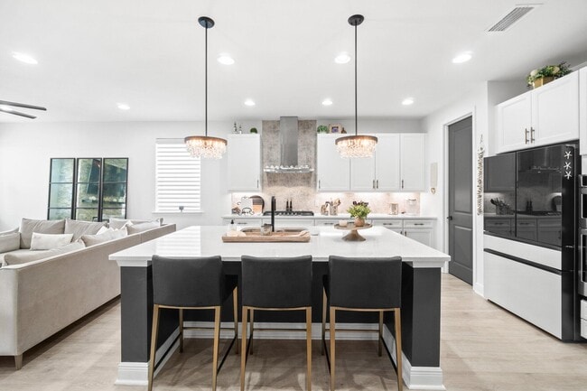 Building Photo - 8411 Coral Reef Wy