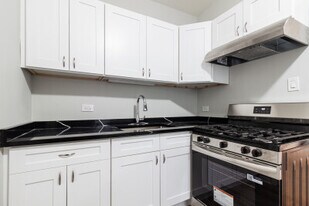 Building Photo - 7726 N Marshfield Ave