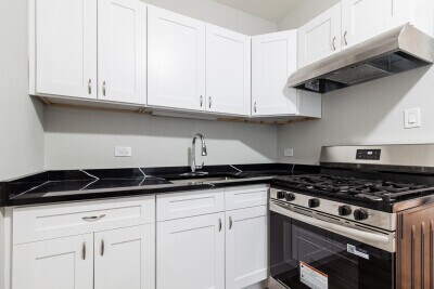 Primary Photo - 7726 N Marshfield Ave