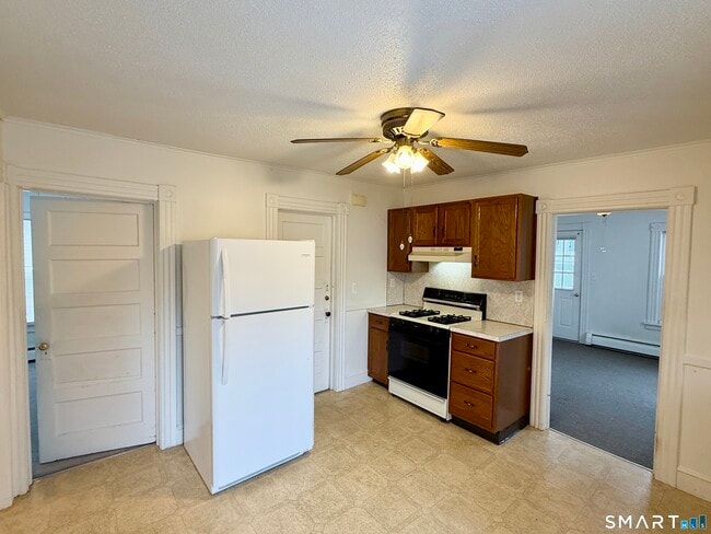 Building Photo - 225 Beechwood Ave