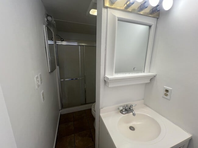 Building Photo - 5260 CA-49