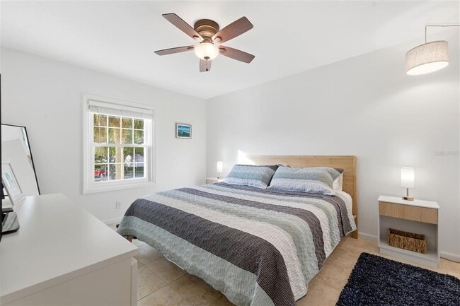 Building Photo - 5174 Beach Dr SE