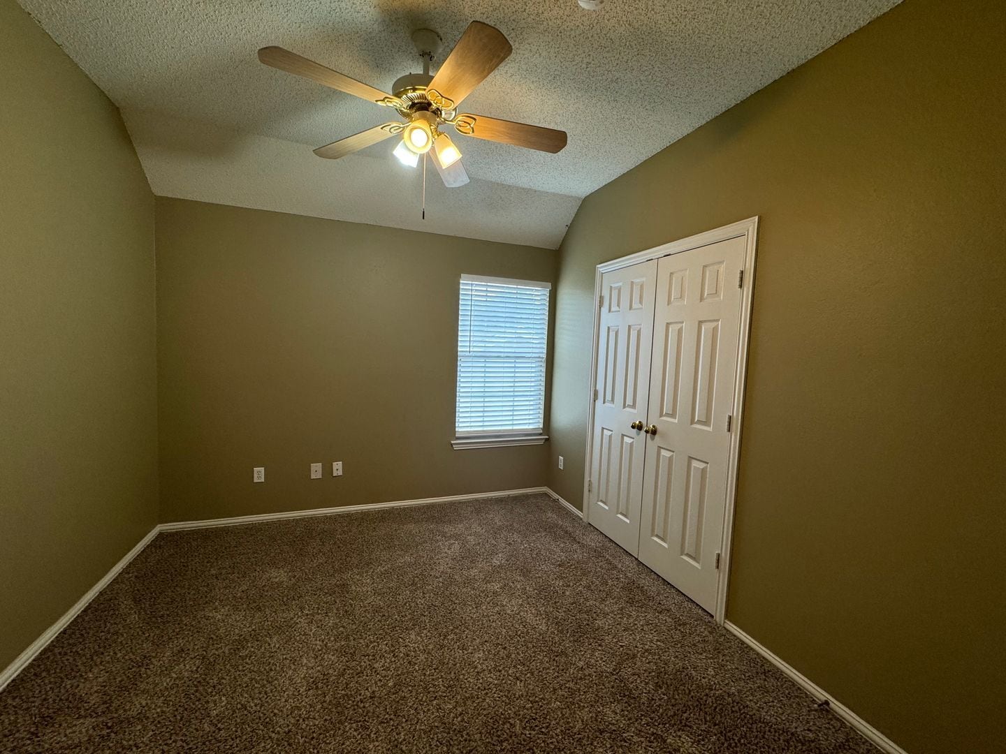 Building Photo - 5420 Cold Springs Dr