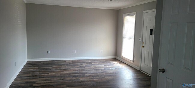 Building Photo - 6218 Robinhood Ln NW