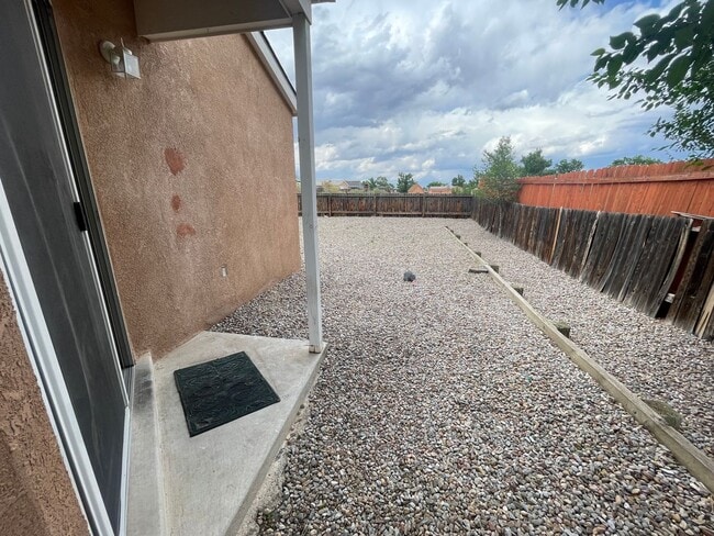 Building Photo - Northern Rio Rancho 2 bedroom home