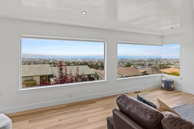 Building Photo - 2757 Sea Glass Ave