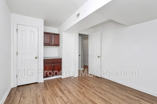 Building Photo - 5022 Furman Pl