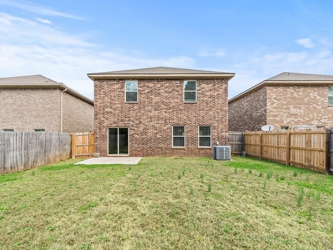 Building Photo - 208 Sedgewick Dr